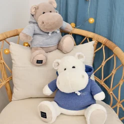 Histoire d'Ours Les Hippos Hip'^Peluche Hippopotame avec sweat Bleu Jeans - 45 cm